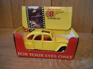 �y���������z�͌^�� ���f���J�[ �R�[�M�[�V�g���G���{�b�N�Xcorgi 51655 for your eyes only 007 citroen 2cv boxed mm2