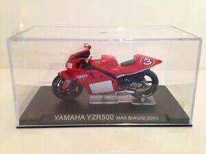 【送料無料】模型車 モデルカー ヤマハビアッジスケールyamaha yzr500 max biaggi 2001 ixo 124 scale