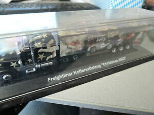 【送料無料】模型車 モデルカー ヘルパスーツケースボックスクリスマスherpa freightliner suitcase articulated christmas 2003 in pc box s1