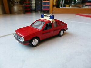 yz͌^ fJ[ IyAXRiWttHCGF[K}~jAgD[opel ascona limousine ruf 1141 feuerwehr gama 143 miniatura