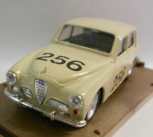 �y���������z�͌^�� ���f���J�[ �u�����X�P�[�����^�����f�������Ibrumm 143 scale metal model r90 alfa romeo hp90 190050 num 256