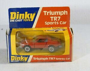 【送料無料】模型車 モデルカー ディンキースポーツカーボックスミブdinky toys gb triumph 211 tr7 sports car in box mib