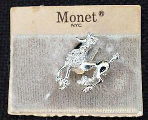 yz͌^ fJ[ J[hlVo[tBOv[hsu[` card signed monet silver figural poodle pin brooch