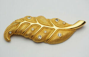 �y���������z�͌^�� ���f���J�[ ���B���e�[�W�N���X�^���X�����t�X�L�[�s��vintage large gold metal and crystals authentic swan swarovski leaf pin