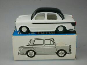 �y���������z�͌^�� ���f���J�[ �t�B�A�b�g���b�\�x�����i�~�j�J�[�{�b�N�Xfiat 1100 lusso berlina 143 kdn 70er years mini car box 111781
