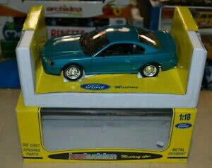 �y���������z�͌^�� ���f���J�[ �W���[�G�t�G�{�����[�V�����t�H�[�h�}�X�^���O�C�^���A�X�P�[��jouef evolution ford mustang gt 118 scale made in italy