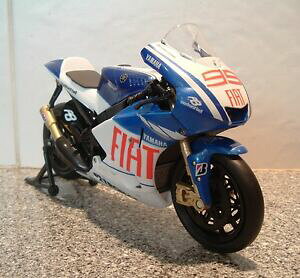 【送料無料】模型車 モデルカー フィアットヤマハモデルホルヘロレンツォ112 fiat yamaha yzrm1 model jorge lorenzo 99 sold out everywhere
