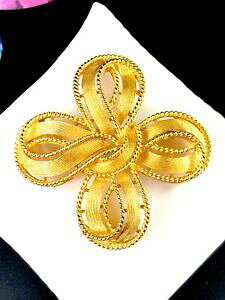 yz͌^ fJ[ vVI\NEgt@hhV^NG_AJohNXf}^u[Vprecioso 1960fs crown trifari dorado cinta cuerda acabado cruz de malta broche