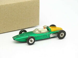 �y���������z�͌^�� ���f���J�[ �f�B���L�[�C���O�����h���[�V���O�J�[dinky toys england 143 f1 brm racing car 243