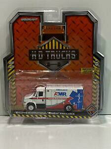 yz͌^ fJ[ fX^[XP[O[Cgamr ambulance 2013 international durastar 164 scale greenlight 33190a