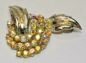 yz͌^ fJ[ RyKTXS[hg[A[{Xu[`50s signed coro pegasus gold tone arora borelis wings shape brooch