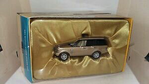yz͌^ fJ[ R[M[W[o[H[OzCgS[hAjo[T[GfBVcorgi 143 2002 range rover vogue td6 white gold anniversary edition