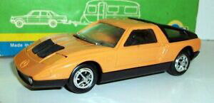 �y���������z�͌^�� ���f���J�[ �K�}�X�P�[�������Z�f�X�I�����Wgama 136 appx scale 9810 mercedes c111 orange