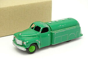 �y���������z�͌^�� ���f���J�[ �f�B���L�[�g�C�Y�C���O�����X�`���[�h�x�[�J�[�V�X�^�[�i�^���J�[�x���fdinky toys inglaterra r 143 studebaker cisterna tanker verde