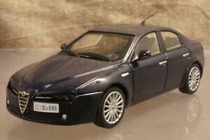 【送料無料】模型車 モデルカー イタリアンアルファロメオitalien alfa romeo 159 jahr 2006 143 977115