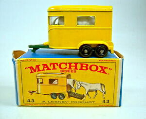 yz͌^ fJ[ }b`{bNX|j[g[[x[Xv[g{bNXmatchbox rw 43c pony trailer yellow green base plate complete in box
