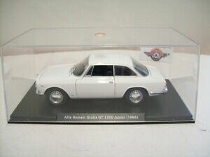 yz͌^ fJ[ At@IWAWjAzCgV[P[XIfalfa romeo giulia gt 1300 junior, 1966, white, leo models in showcase, 124
