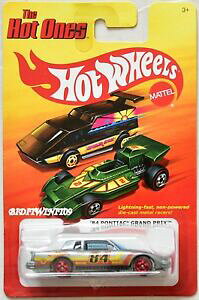 【送料無料】模型車 モデルカー ホットホイールカリエンテケリドスポンティアックグランプリペルセクシオンコンhot wheels 2011 the caliente queridos 84 pontiac grand prix persecucion con