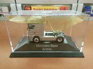 yz͌^ fJ[ wpANXg^[Vo[bgv[Vf herpa mb actros tractor silvermet promotional model, 187 bnib