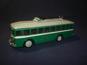 �y���������z�͌^�� ���f���J�[ �g�����[�o�X�\�r�G�g�o�Xtrolleybus lk2 soviet bus 143