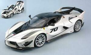 yz͌^ fJ[ tF[G{zCgferrari fxxk evo white 118 bburago 16012g