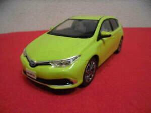 �y���������z�͌^�� ���f���J�[ �g���^�I�[���X�n�C�u���b�h�m�x���e�B�J���[�x�l�m�V�g���X�}�C�J130 toyota auris hybrid late novelty color shows veneno citrus mica