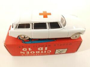 【送料無料】模型車 モデルカー oシトロエンアイデアペンミントquiralu n o 2815 citroen idea 19 ambulance 143 nibbox mint in box