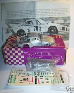 �y���������z�͌^�� ���f���J�[ ���A���^���L�b�g�O�����v�����f���Z���G���@�C�����g�N���}�[�|���V�F�Z�N���b�grare metal kit grand prix models serie 77 vaillant kremer porsche 93577 sekurit