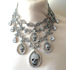 yzWG[EANZT[ og[EB\s[^[NX^XJKlbNXbutler e wilson peltro crystal skull gala collana nuova