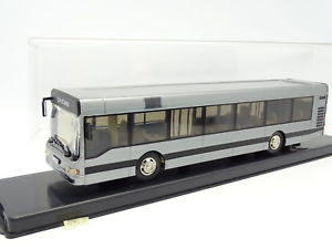 送料無料 模型車 専門店 モデルカー スポーツカー 7周年記念イベントが バスold cars cityclass iveco autobus gris bus 143
