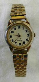 【送料無料】quartz gold silver two tone stainless steel dress casual womens wrist watch used