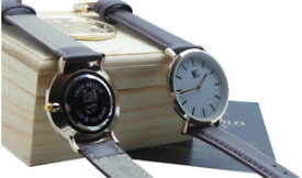 【送料無料】personalised leather wristwatch luxury watch engraved wooden case every second