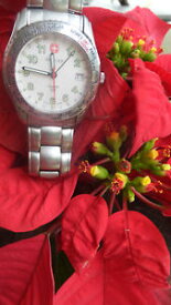 【送料無料】wenger watch genuine swiss 100m date box 0970457 christmas