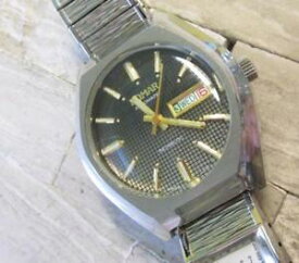 【送料無料】vintage pomar mens automatic wristwatch with day amp; date window ~ 10h7284