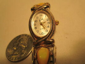 【送料無料】*working* electric analog womens wristwatch cache quartz [h12c2]