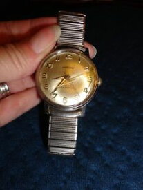 【送料無料】vintage nassau 17 jewel mens wrist watch works, but needs crystal