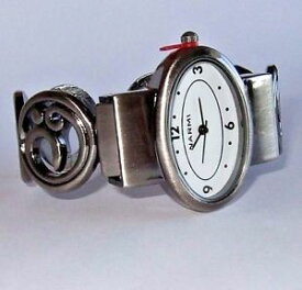 【送料無料】 fancy cutout designed pewter cuff watch