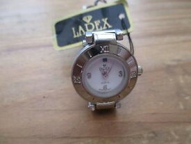 【送料無料】ladies larex quartz watch, hong kong made, modern used watch has tag