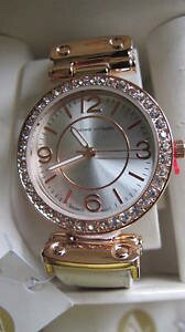 �y���������zbeautiful adrienne vittadini rose gold crystal edged watch bnib valentine