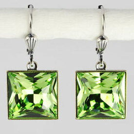 【送料無料】ピアス　ピアス　スワロフスキークリスタルグリーングリーンペリドットgrevenkmper ohrringe swarovski kristall silber carre 12 mm grn green peridot