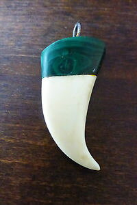 �y���������z�l�b�N���X�@�}���J�C�g�z�[��pendentif ancien en malachite et corne