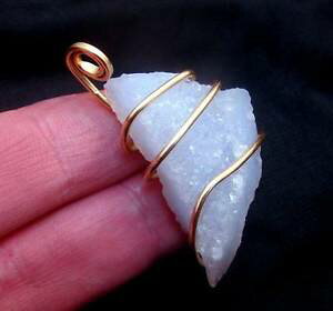 �y���������z�l�b�N���X�@�P�C�^�b�h�q�C���M�}�[�����S�[���h��kay nelsen todd houx calcdoine bleue agate pendentif merlins or 25
