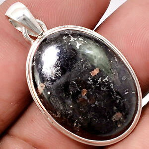 �y���������z�l�b�N���X�@�}�E���gpendentif nuummite vritable monture argent 925 rare ref 5870