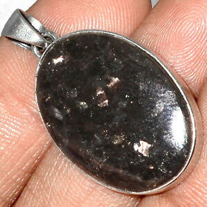 �y���������z�l�b�N���X�@�}�E���gpendentif nuummite vritable monture argent 925 rare ref 3379