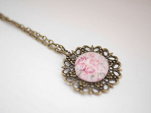 �y���������z�l�b�N���X�@�N�����v���}���`�b�N�J�{�V�����S�[���hromantique collier cabochon ptales pendentif vieil or