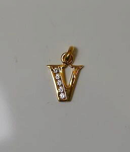 �y���������z�l�b�N���X�@�y���_���g�V���v�����^�[�S�[���h���b�Lpendentif initiale simple lettre v en plaqu or serti de strass ide cadeaux