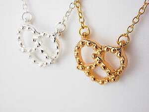 yzlbNX@collier avec brezelmotivanhnger