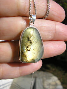 �y���������z�l�b�N���X�@�V���o�[�y���_���gtrs beau pendentif en argent 925 et labradorite vritable