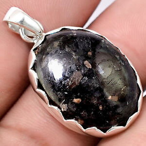 �y���������z�l�b�N���X�@�}�E���gpendentif nuummite vritable monture argent 925 rare ref 2106