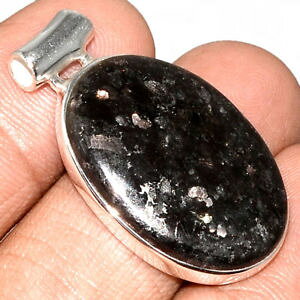 �y���������z�l�b�N���X�@�}�E���gpendentif nuummite vritable monture argent 925 rare ref 8944